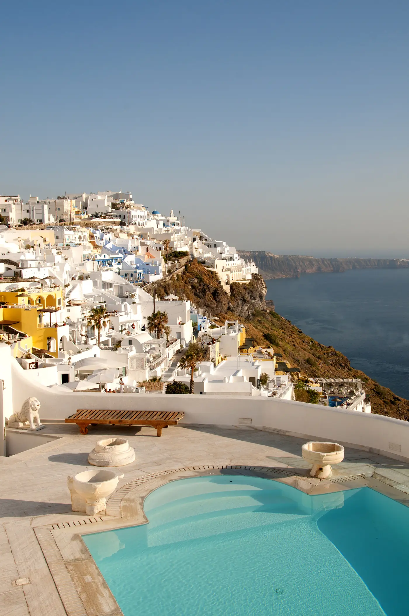 Beach club hospitality community as a Crays partner venue